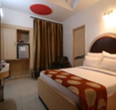 Laxmi House Hotel Ню Делхи Стая снимка